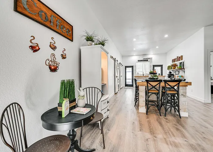 Grill And Patio Charming In * Munds Park
