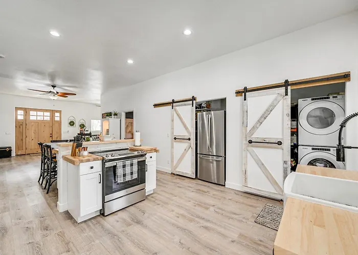 Grill And Patio Charming In Holiday home *